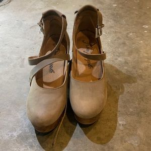 Free people clog Mary Jane